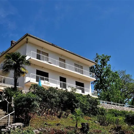 Apartment Kadmen Ika