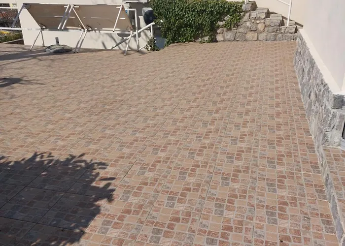 Kadmen 아파트 이카