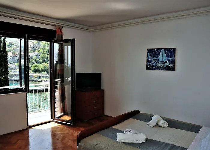 Kadmen Apartment